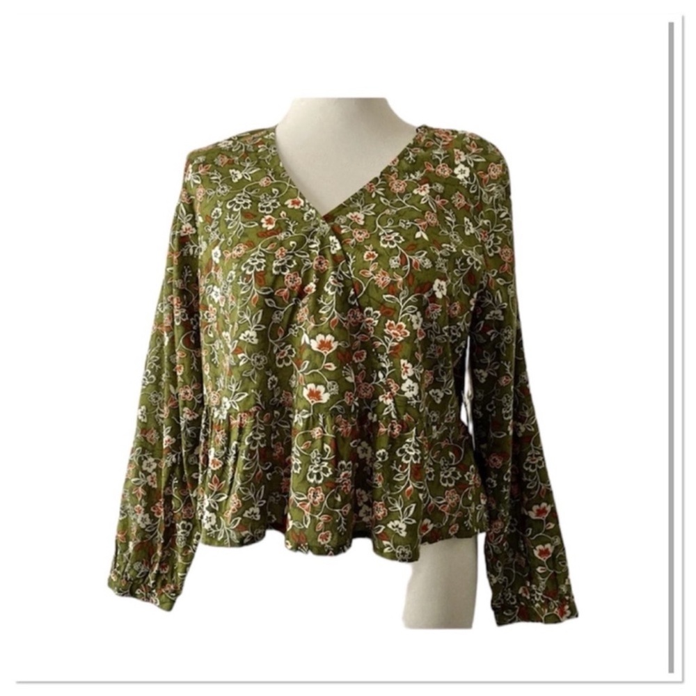 a.n.a Green Floral Blouse Floral Green Women's Top